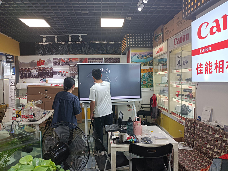 九龙坡区百脑汇2f06安装board.jpg